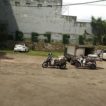 Oyo 92324 Hotel Sinar Rejeki Sukabumi Bagian luar foto