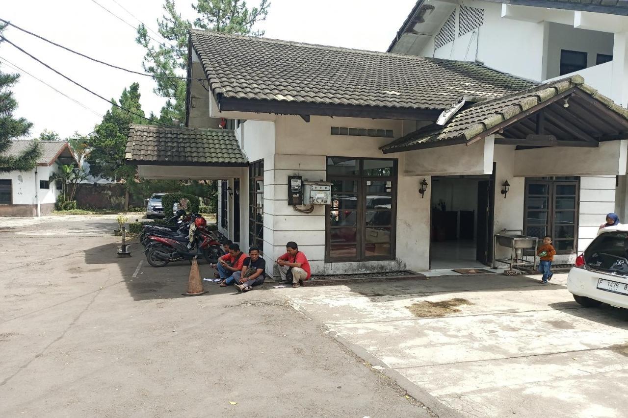 Oyo 92324 Hotel Sinar Rejeki Sukabumi Bagian luar foto