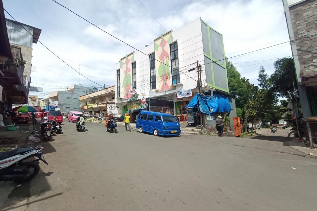 Oyo 92324 Hotel Sinar Rejeki Sukabumi Bagian luar foto