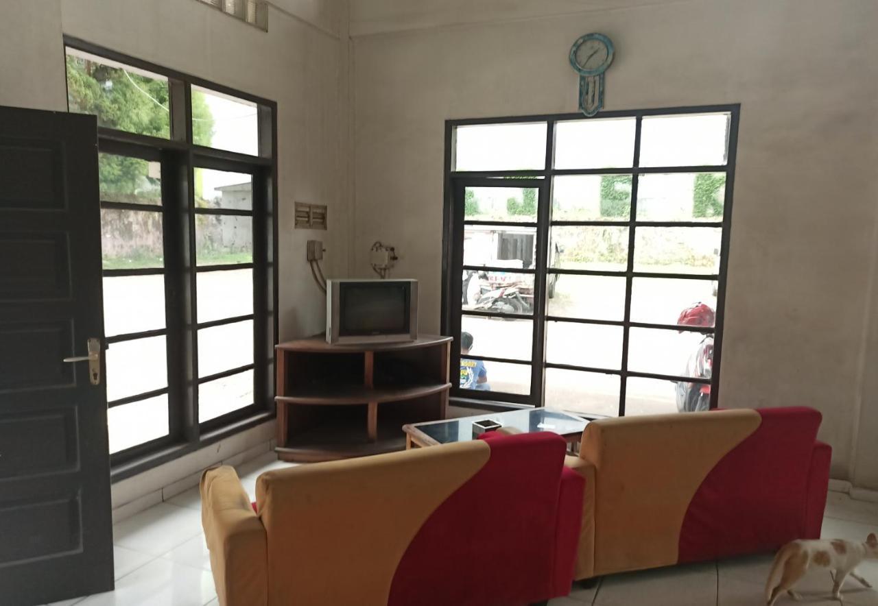 Oyo 92324 Hotel Sinar Rejeki Sukabumi Bagian luar foto