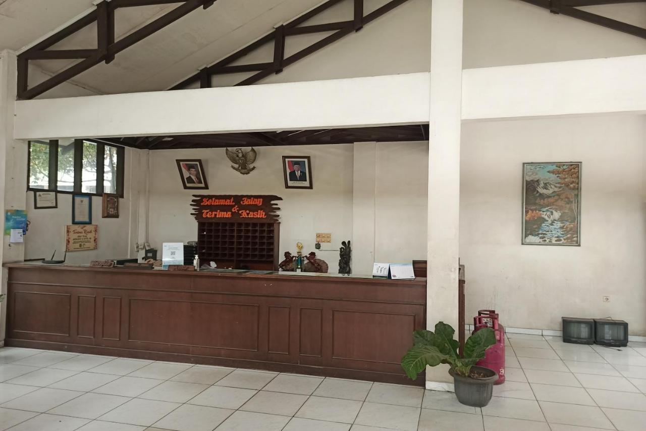 Oyo 92324 Hotel Sinar Rejeki Sukabumi Bagian luar foto