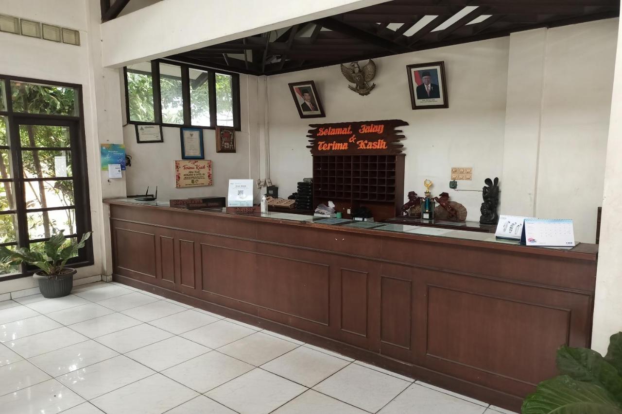 Oyo 92324 Hotel Sinar Rejeki Sukabumi Bagian luar foto