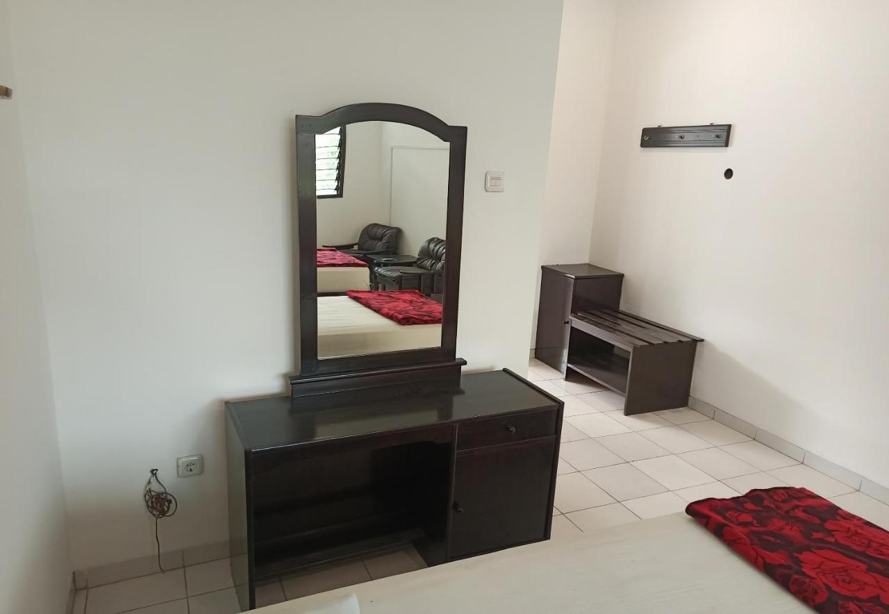Oyo 92324 Hotel Sinar Rejeki Sukabumi Bagian luar foto