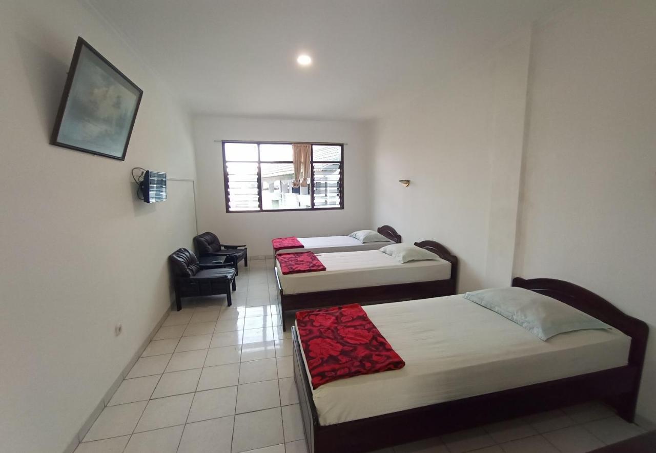 Oyo 92324 Hotel Sinar Rejeki Sukabumi Bagian luar foto