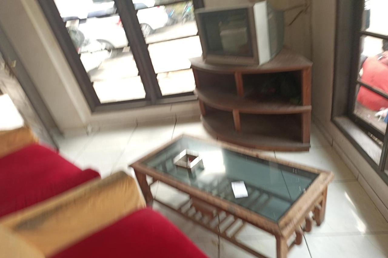 Oyo 92324 Hotel Sinar Rejeki Sukabumi Bagian luar foto
