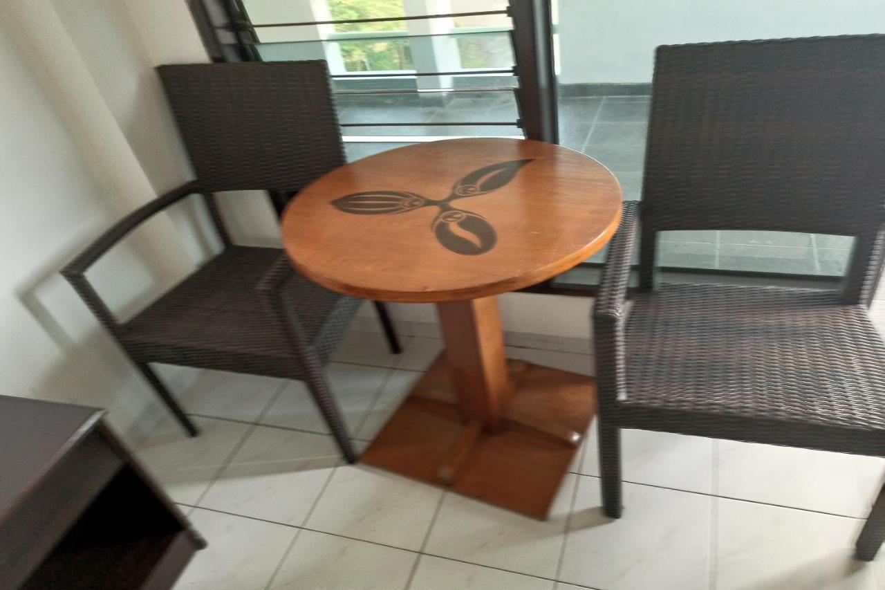 Oyo 92324 Hotel Sinar Rejeki Sukabumi Bagian luar foto