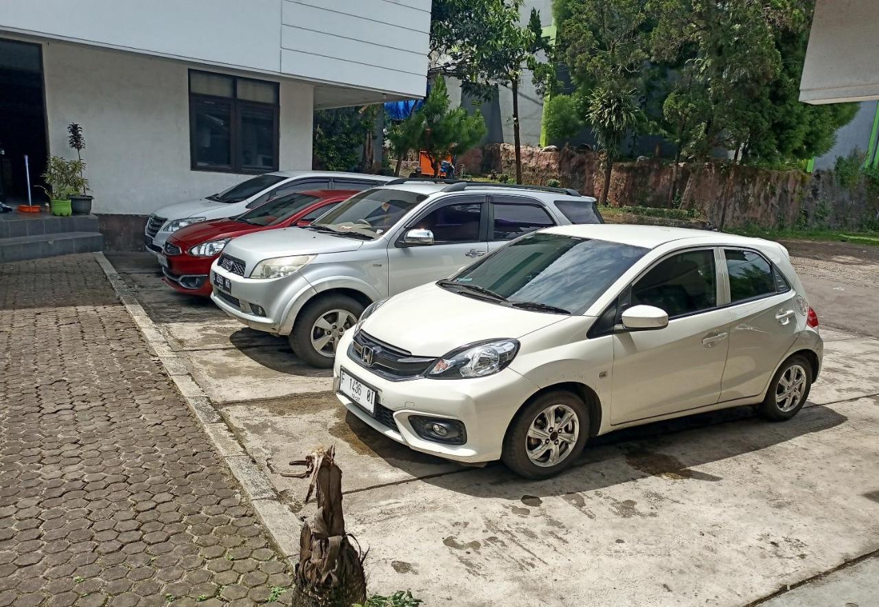 Oyo 92324 Hotel Sinar Rejeki Sukabumi Bagian luar foto